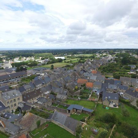 La Tourelle En Normandie Saint-Pierre-Eglise Luaran gambar